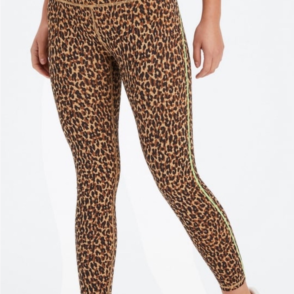 Define Ultra High-Waisted Medium Fabletics Pants With Tags